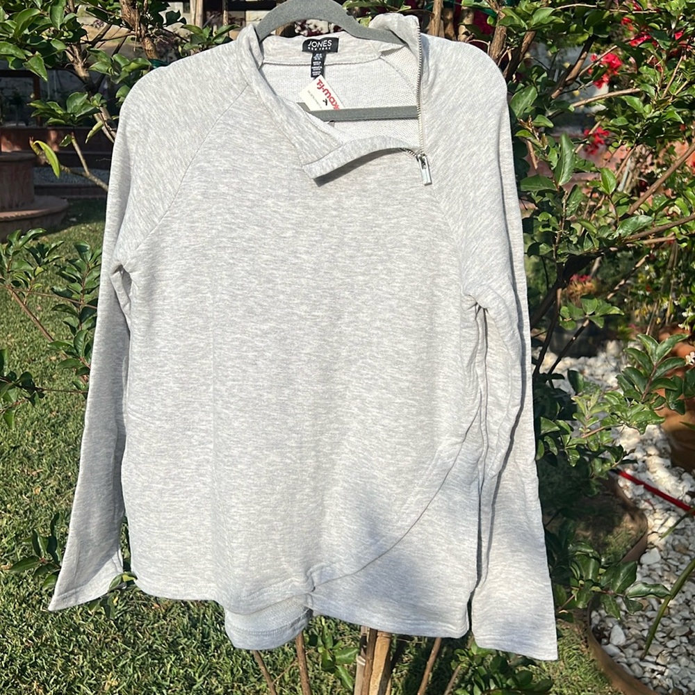 Grey light sweater